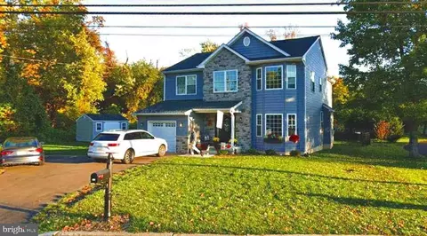 218 Ford Ave, Langhorne, PA 19047
