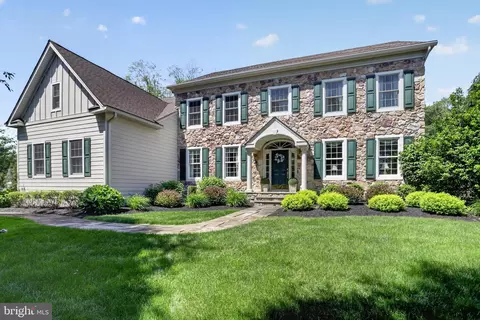 1511 Hayfield Dr, Yardley, PA 19067