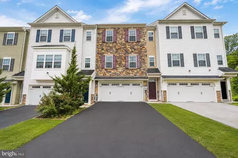 102 Master Ave, Feasterville Trevose, PA 19053
