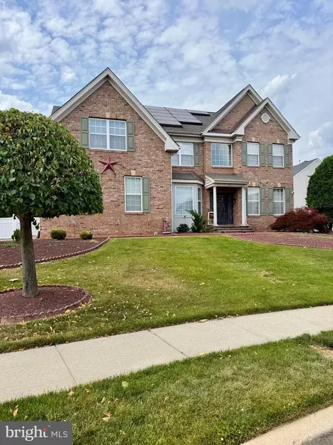 501 Larzelere Rd, Bensalem, PA 19020