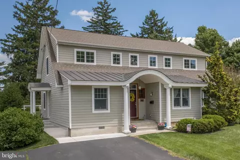 50 Fairway Dr, Yardley, PA 19067