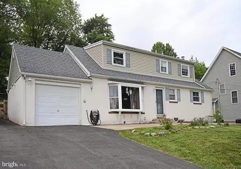 87 Hellberg Ave, Chalfont, PA 18914