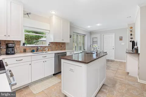 Kitchen - 2201 Stackhouse Dr, Yardley, PA 19067 photo 2 of 3