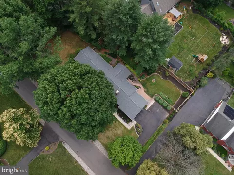 View/Area - 2201 Stackhouse Dr, Yardley, PA 19067 photo 2 of 4