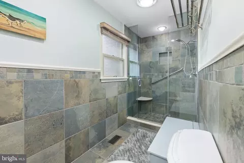 Bath - 2201 Stackhouse Dr, Yardley, PA 19067 photo 3 of 3