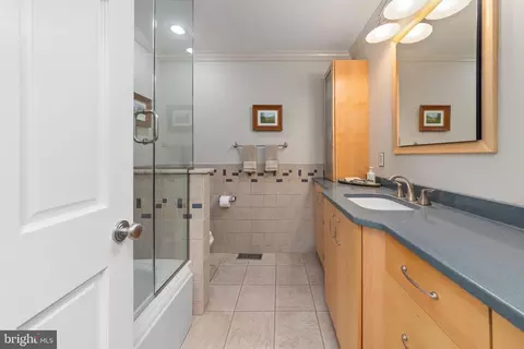 Bath - 2201 Stackhouse Dr, Yardley, PA 19067 photo 1 of 3