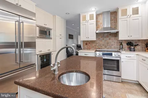 Kitchen - 2201 Stackhouse Dr, Yardley, PA 19067 photo 3 of 3