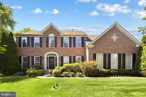 1472 Hidden Pond Dr, Yardley, PA 19067
