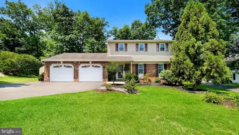 114 Chestnut Dr, Quakertown, PA 18951