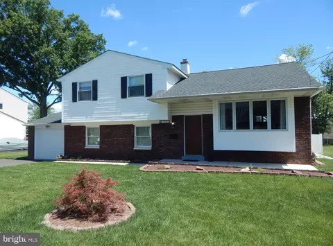 1443 Hampton Ln, Warminster, PA 18974