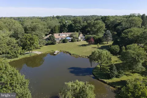941 Mt Eyre Rd, Washington Crossing, PA 18977
