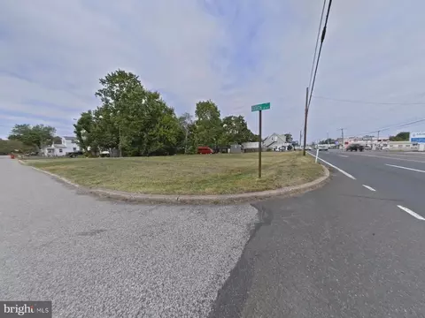 8 Th Ave York Rd, Warminster, PA 18974