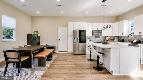 27 Bittersweet Rd, Levittown, PA 19057