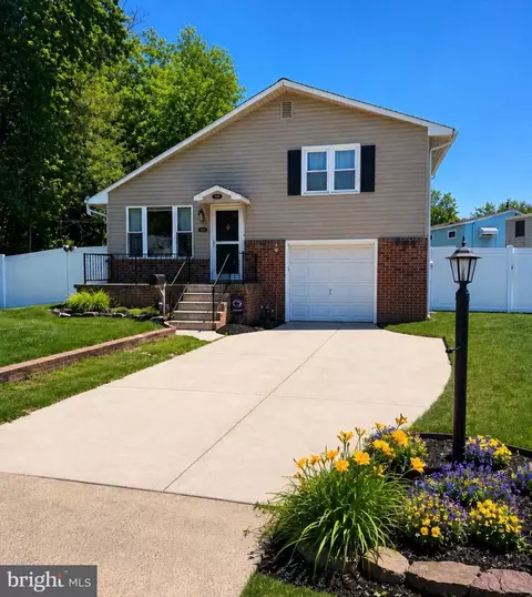 229 Greene Rd, Warminster, PA 18974