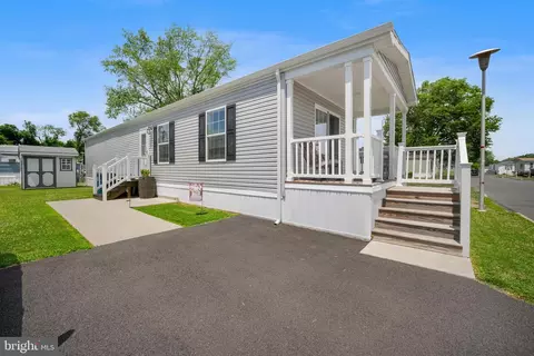 3501 Cannon Dr, Morrisville, PA 19067