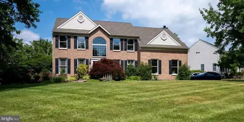 4502 Scenic View Cir, Doylestown, PA 18902