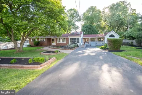 519 Parkvale Ave, Langhorne, PA 19047