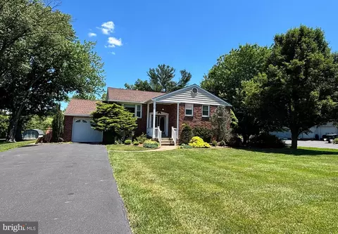 26 Heather Rd, Southampton, PA 18966