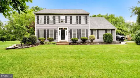 12 Tracy Dr, Doylestown, PA 18901