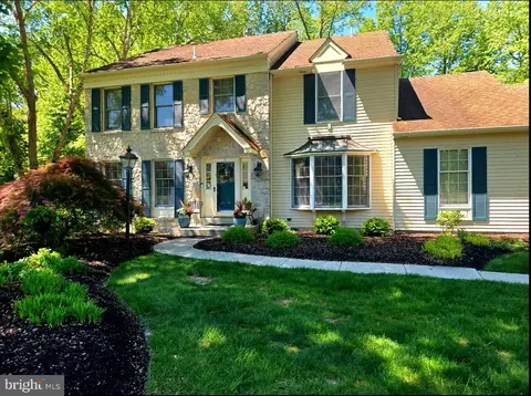 203 S Esther Ln, Yardley, PA 19067