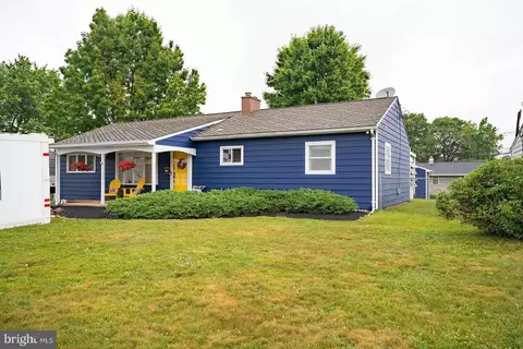 205 Yorkshire Rd, Fairless Hills, PA 19030