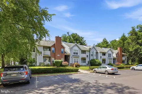502 Diamond Dr, Newtown, PA 18940