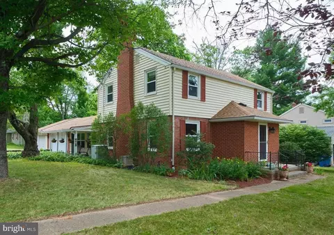 451 N Main St, Chalfont, PA 18914