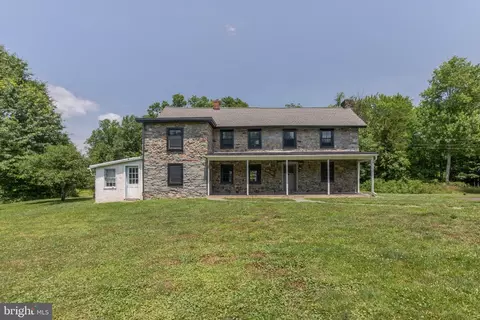 1350 Old Plains Rd, Pennsburg, PA 18073