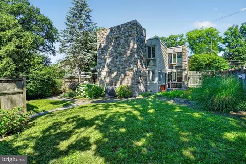 360 W Court St, Doylestown, PA 18901