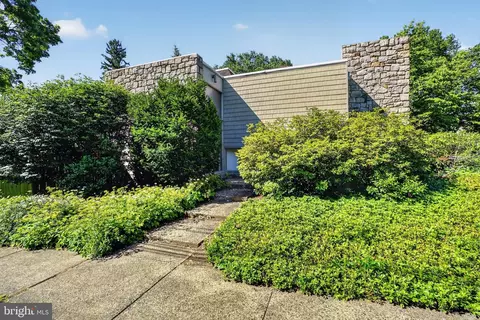 360 W Court St, Doylestown, PA 18901