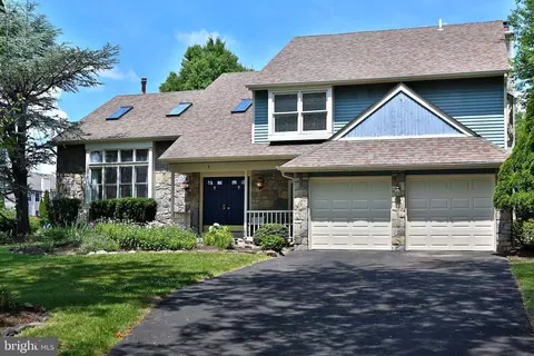 5 Zinnia Dr, Newtown, PA 18940
