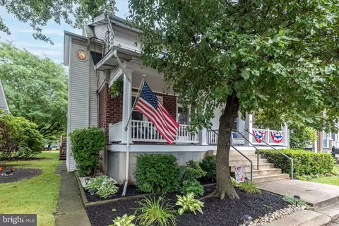 21 S 7th St, Quakertown, PA 18951