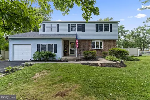 866 Decker Ln, Warminster, PA 18974