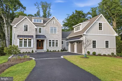 39 East St, Doylestown, PA 18901