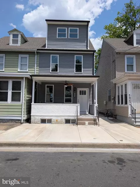 627 Pine St, Bristol, PA 19007