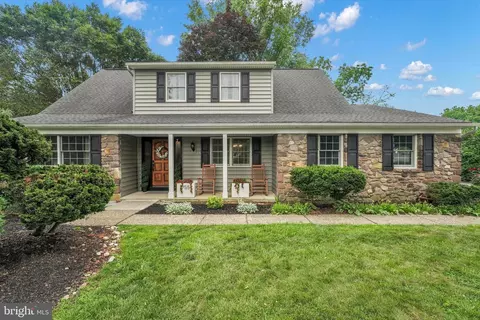 755 Gordon Dr, Yardley, PA 19067