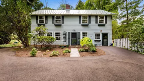 218 Frost Ln, Newtown, PA 18940