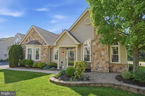 629 Bellflower Rd, Langhorne, PA 19047