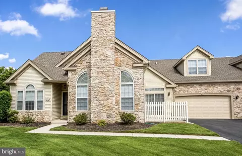 25 Legacy Oaks Dr, Richboro, PA 18954