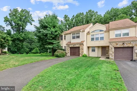256 Sycamore Cir, Feasterville Trevose, PA 19053