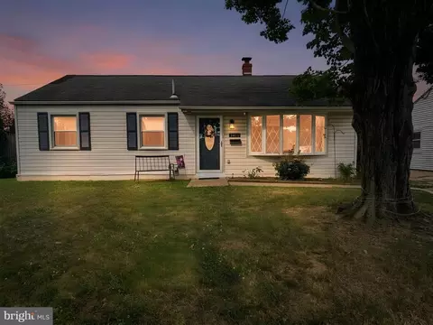 3813 Morrow Dr, Bensalem, PA 19020