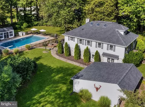 713 Ardsley Ct, Yardley, PA 19067