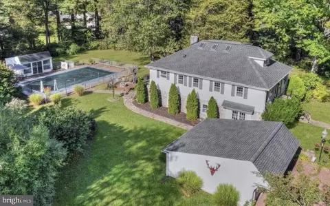 713 Ardsley Ct, Yardley, PA 19067