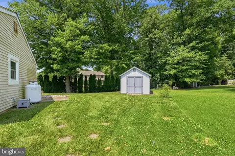 Exterior - 1382 Beechdrop Ct, Yardley, PA 19067 photo 5 of 5