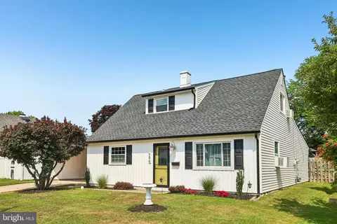586 Doloro Dr, Morrisville, PA 19067
