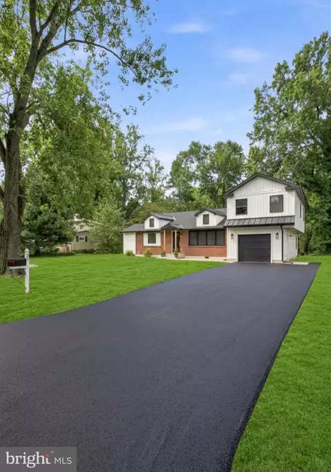 50 Manor Ln, Yardley, PA 19067