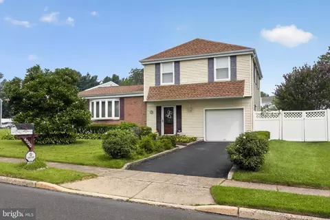 4730 Lanfair Pl, Bensalem, PA 19020