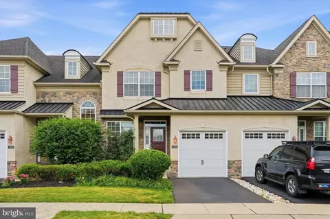 3268 Waterstone Ct #185, Furlong, PA 18925