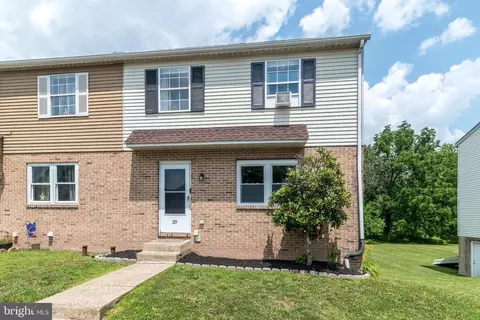 29 Evelyn Ln, Quakertown, PA 18951