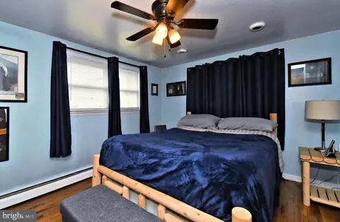 Bedroom - 261 Valley Rd, Warminster, PA 18974 photo 1 of 7